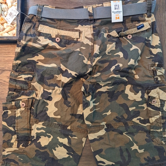 Men's Wearfirst Camo Cargo Shorts - Picture 1 of 6